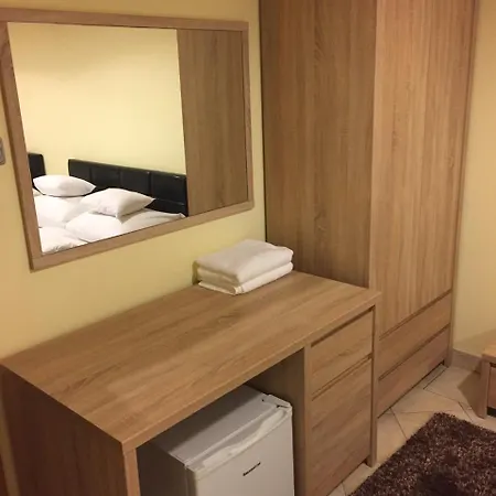 לינה וארוחת בוקר Mokka Panzio 3*