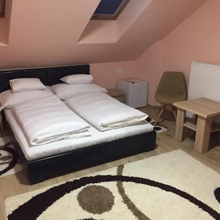 Mokka Panzio 住宿加早餐酒店